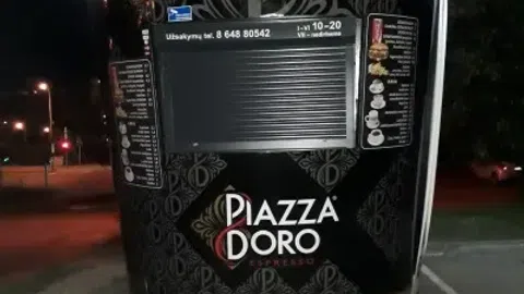 Parduodamas kavos puodelio formos kioskas - 1
