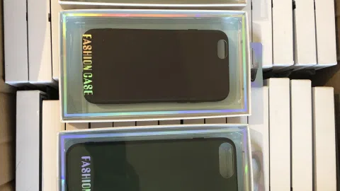 Didelis kiekis telefonų dėklų verslui / perpardavimui - 1