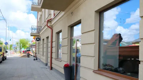 Išskirtinės visiškai įrengtos patalpos - 1
